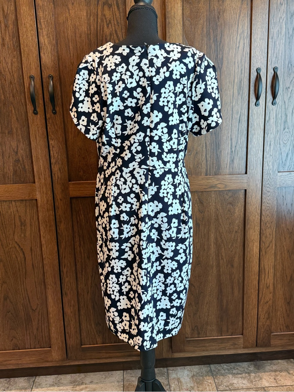 Ann Taylor Factory Black and White Floral Midi Dress - Picture 3 of 4